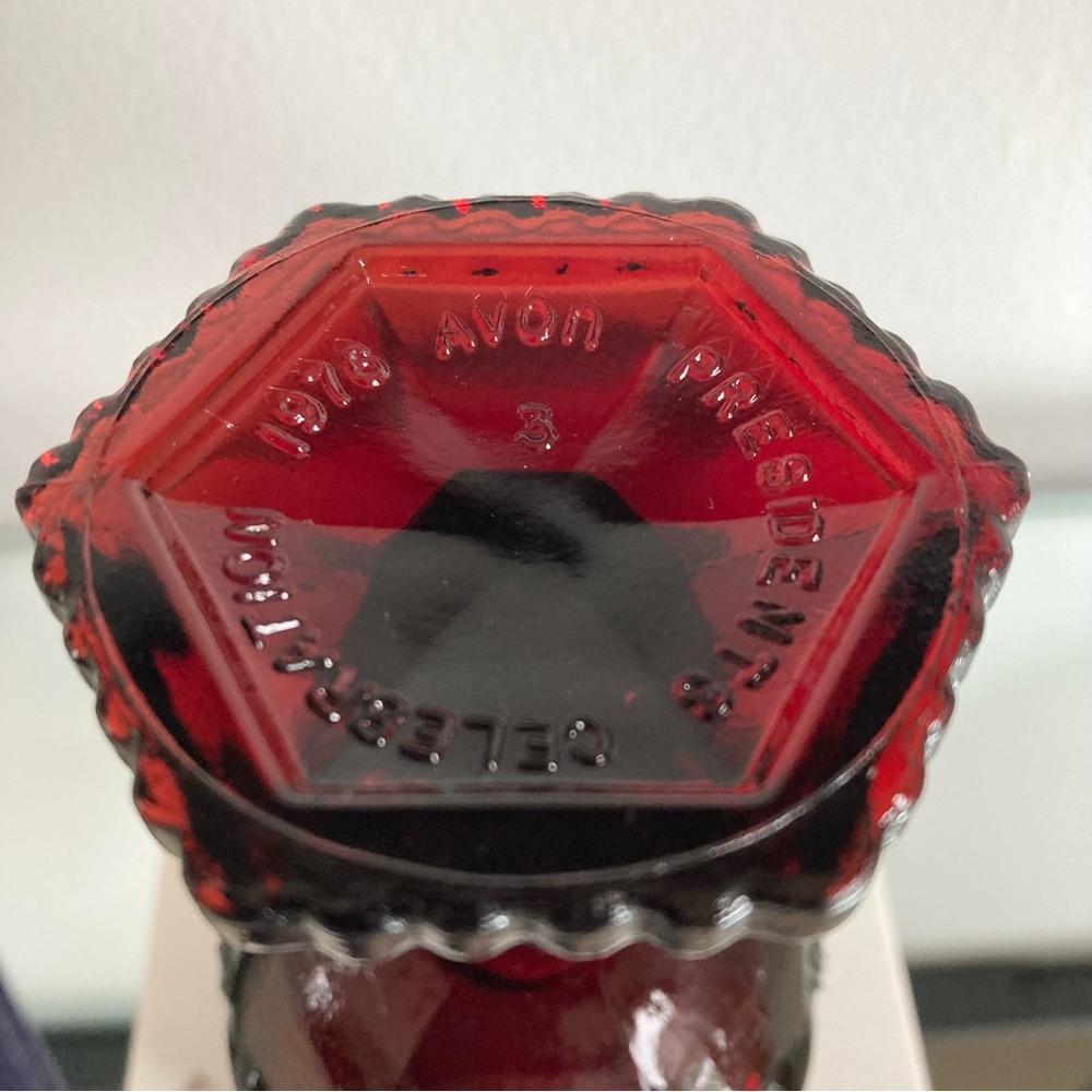 Avon Cape Cod Collection Wine Goblet for “Presidents Club 1976”, Vintage, Red - Picture 2 of 2